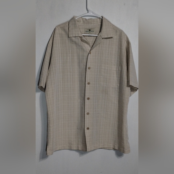 Other - Island Shores Men's Beige Plaid Shirt (XL)